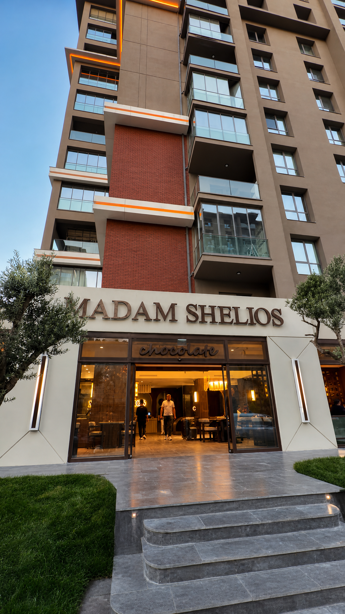 Madam Shelios Özlüce şubesi dış cephe